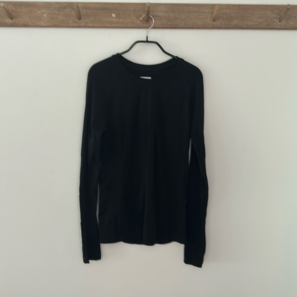 EUC_Athleta Long-Sleeved Athletic Shirt Women’s Medium